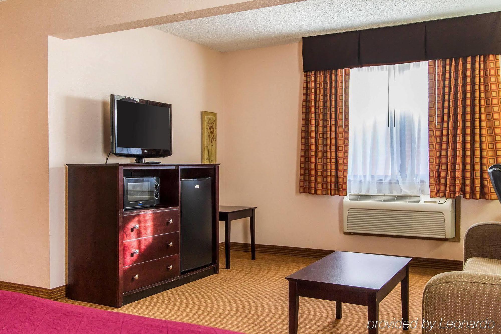 Quality Inn & Suites Ottumwa North Luaran gambar